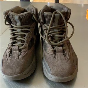 Brand  new yeezy DSRT!! Bought since release